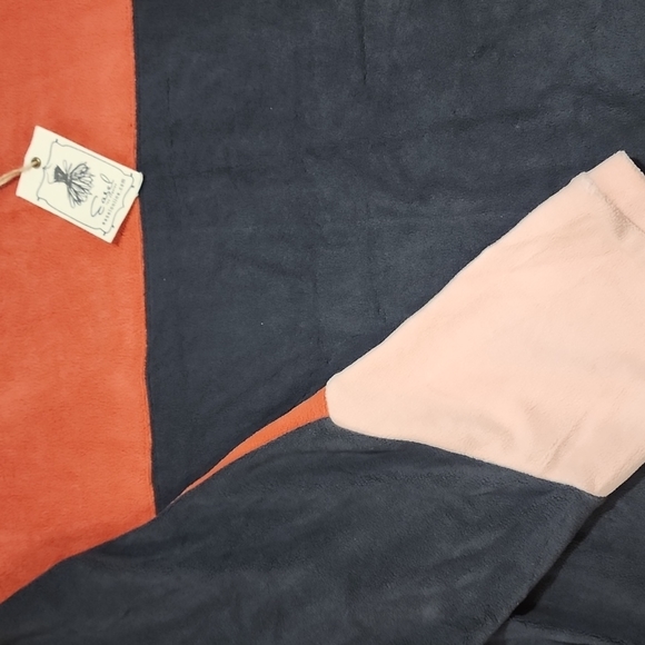 BOUTIQUE SWEATSHIRT - Picture 3 of 5